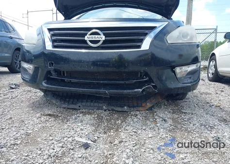 2015 Nissan Altima 2.5 S из США, поврежденный, VIN 1N4AL3AP3FN917153